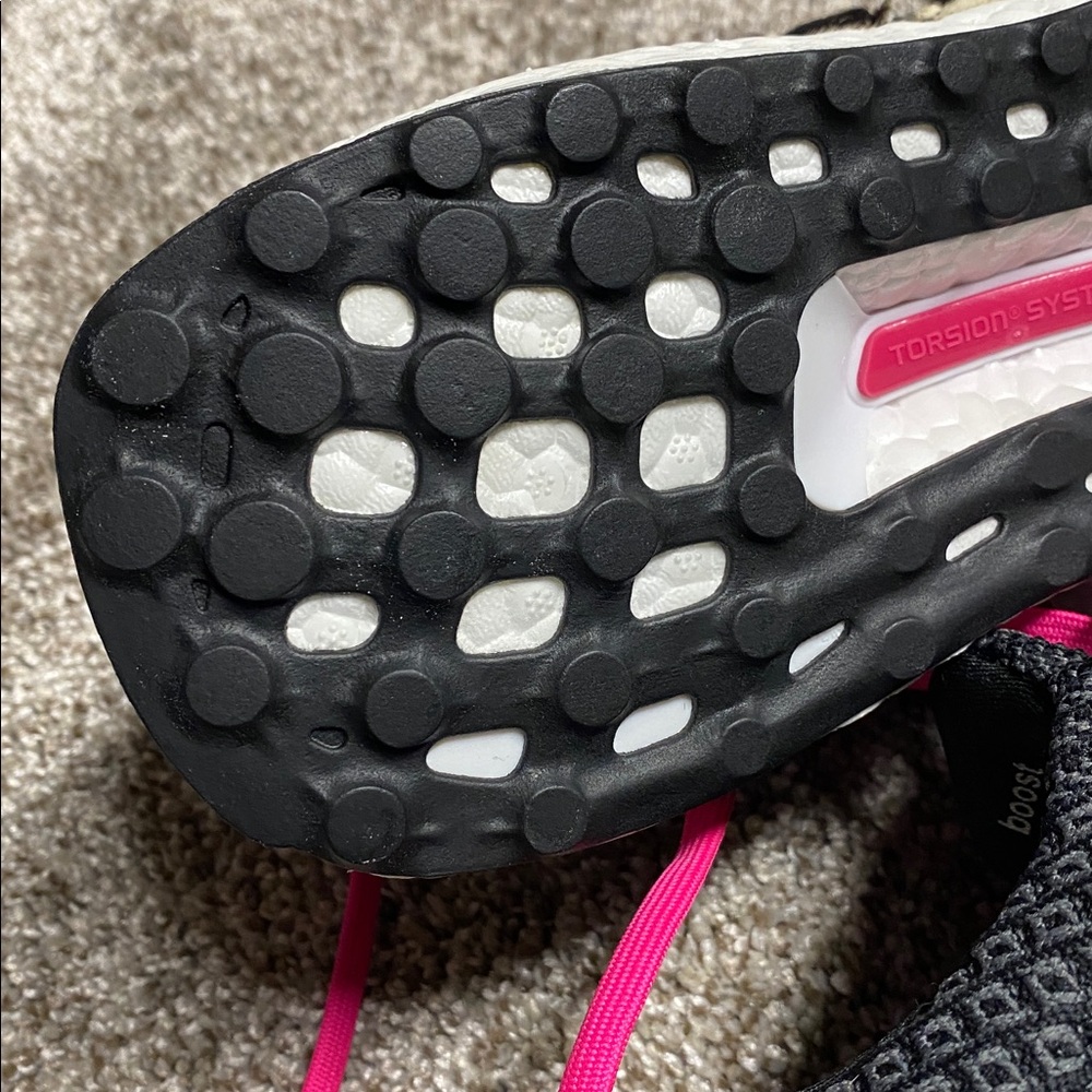 Adidas Women's ultraboost dna size 7 new - Picture 9 of 17